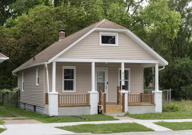Photo 2 of Manufactured home for sale at 814 Sancome Ave, South Bend, IN 46628 | MLS# 202633402 | Listing updated on 2026-09-03