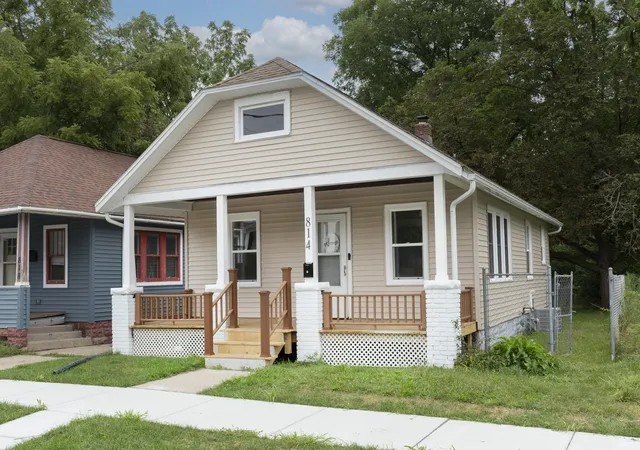 Photo 3 of Manufactured home for sale at 814 Sancome Ave, South Bend, IN 46628 | MLS# 202633402 | Listing updated on 2026-09-21