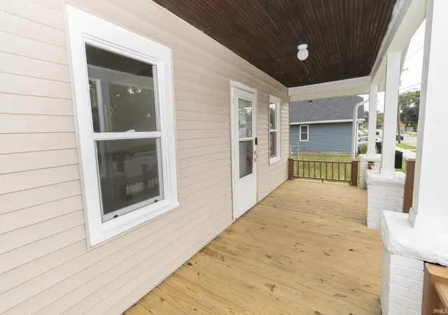 Photo 3 of Manufactured home for sale at 814 Sancome Ave, South Bend, IN 46628 | MLS# 202633402 | Listing updated on 2026-10-19