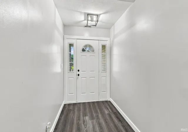 Photo 4 of Manufactured home for sale at 1308 W Crooked Tree Dr, Columbia City, IN 46725 | MLS# 202633406 | Listing updated on 2026-09-21