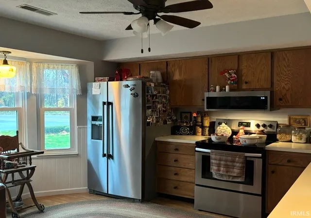 Photo 2 of Sale Pending at 1501 Pine Ridge Ct, Elkhart, IN 46514 | MLS# 202633427 | Listing updated on 2026-09-05