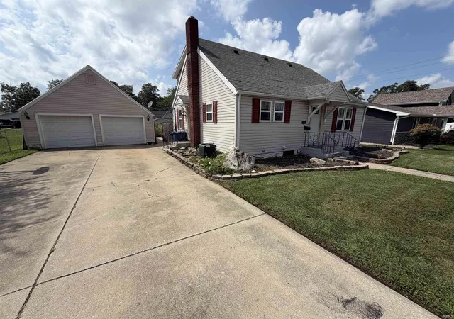 Photo 1 of Sale Pending at 323 N Marshall St, Bremen, IN 46506 | MLS# 202633433 | Listing updated on 2026-09-02