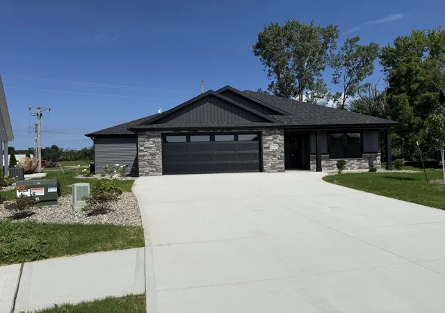 Photo 3 of Manufactured home for sale at 2029 Linchel Ct, Angola, IN 46703 | MLS# 202633445 | Listing updated on 2026-09-17
