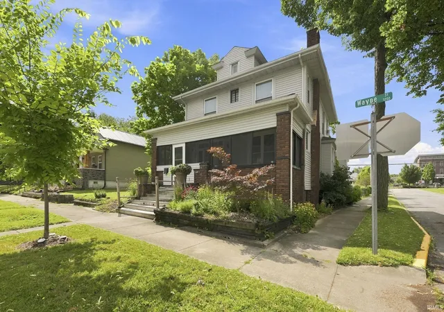 Photo 2 of Sale Pending at 1202 E Wayne St, Fort Wayne, IN 46803 | MLS# 202633465 | Listing updated on 2026-08-31