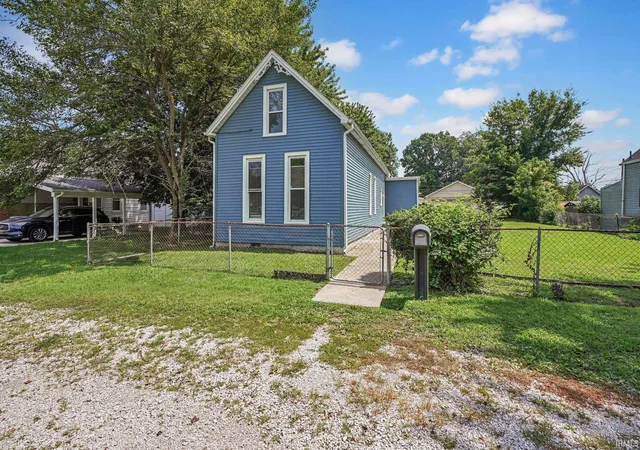 Photo 2 of Manufactured home for sale at 201 N Woods Ave, Evansville, IN 47712 | MLS# 202633466 | Listing updated on 2026-09-10