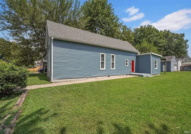 Photo 3 of Manufactured home for sale at 201 N Woods Ave, Evansville, IN 47712 | MLS# 202633466 | Listing updated on 2026-09-10