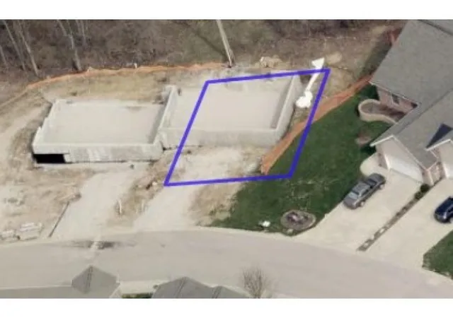 Photo 3 of Condo for sale at 2462 N Stonelake Cir, Bloomington, IN 47404 | MLS# 202633467 | Listing updated on 2026-08-24