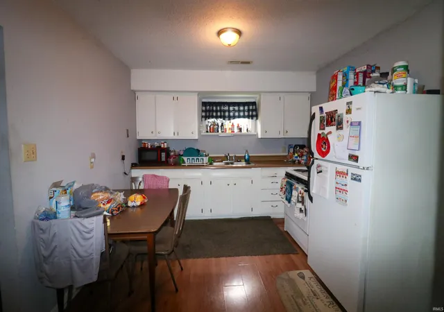 Photo 3 of Manufactured home for sale at 320 E Water St, Hartford City, IN 47348 | MLS# 202633475 | Listing updated on 2026-08-17