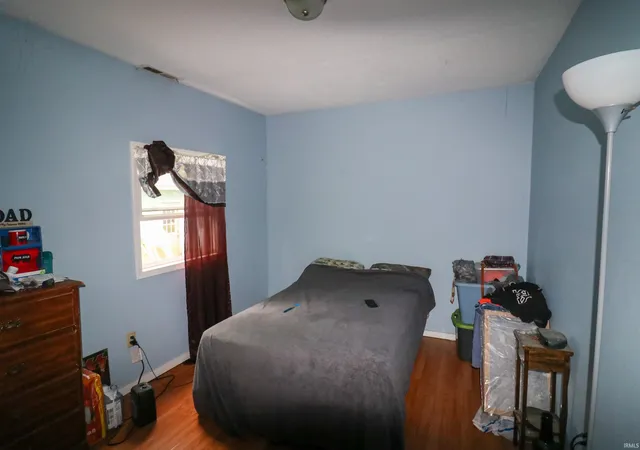 Photo 3 of Manufactured home for sale at 320 E Water St, Hartford City, IN 47348 | MLS# 202633475 | Listing updated on 2026-08-17
