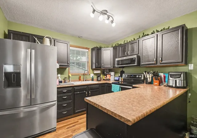 Photo 3 of Manufactured home for sale at 1201 N Park Ave, Warsaw, IN 46580 | MLS# 202633476 | Listing updated on 2026-09-06