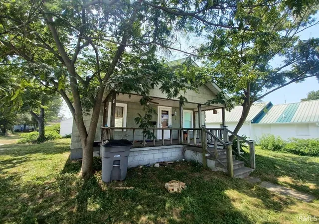 Photo 2 of Manufactured home for sale at 1605 Wheeler St, Vincennes, IN 47591 | MLS# 202633483 | Listing updated on 2026-08-18