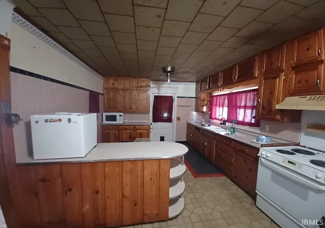 Photo 3 of Manufactured home for sale at 1605 Wheeler St, Vincennes, IN 47591 | MLS# 202633483 | Listing updated on 2026-08-18