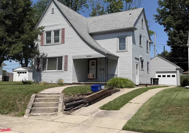 Photo 1 of Sale Pending at 1834 Clover Ln, Fort Wayne, IN 46808 | MLS# 202633484 | Listing updated on 2026-09-11