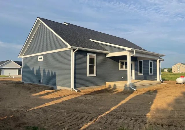 Photo 3 of Manufactured home for sale at 390 E Country Ln, Shipshewana, IN 46565 | MLS# 202633485 | Listing updated on 2026-10-02