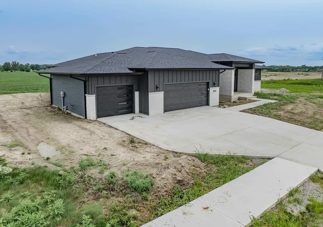 Photo 3 of Manufactured home for sale at 12440 Blue Jay Trl, Fort Wayne, IN 46814 | MLS# 202633506 | Listing updated on 2026-09-16