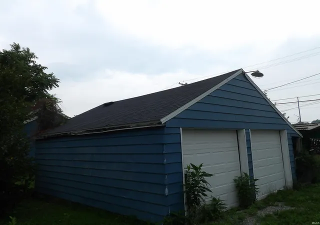 Photo 3 of Sale Pending at 1018 S Jay St, Kokomo, IN 46902 | MLS# 202633530 | Listing updated on 2026-09-10