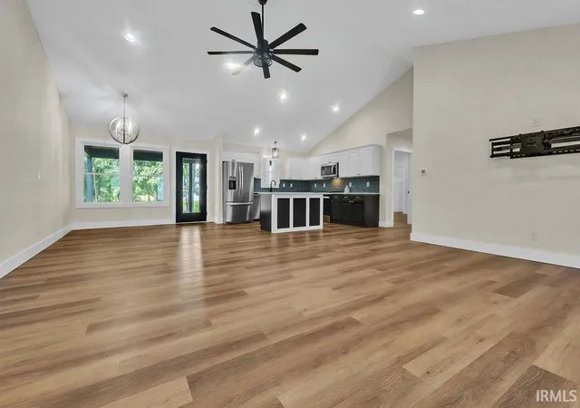 Photo 3 of Manufactured home for sale at 829 Spyglass Hl Dr, Bedford, IN 47421 | MLS# 202633535 | Listing updated on 2026-09-01