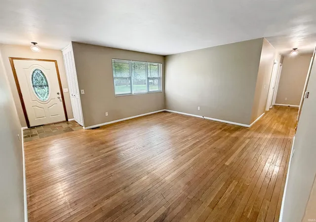 Photo 3 of Sale Pending at 3710 Hickory Ln, Lafayette, IN 47905 | MLS# 202633536 | Listing updated on 2026-09-17