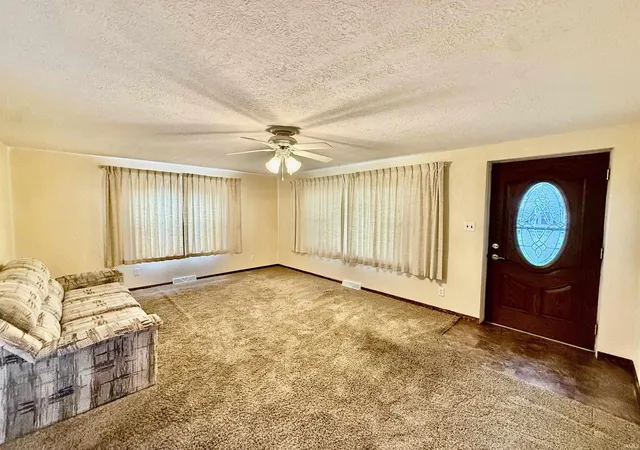 Photo 3 of Manufactured home for sale at 612 S West St, Winamac, IN 46996 | MLS# 202633541 | Listing updated on 2026-08-19