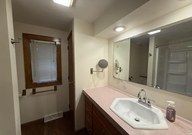 Photo 4 of Manufactured home for sale at 612 S West St, Winamac, IN 46996 | MLS# 202633541 | Listing updated on 2026-08-19