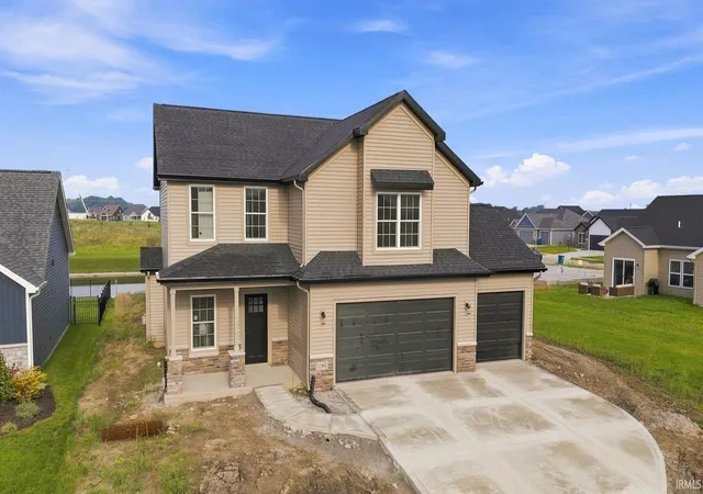 Photo 2 of Sale Pending at 12865 Towcester Ct, Fort Wayne, IN 46818 | MLS# 202633542 | Listing updated on 2026-09-03