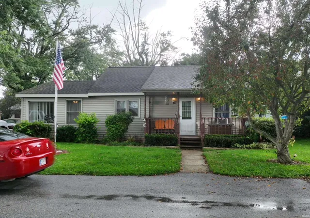 Photo 2 of Manufactured home for sale at 618 East St, Monticello, IN 47960 | MLS# 202633548 | Listing updated on 2026-09-10