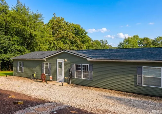 Photo 2 of Manufactured home for sale at 8108 Arvin Ln, Loogootee, IN 47553 | MLS# 202633561 | Listing updated on 2026-09-17