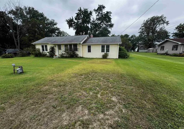 Photo 1 of Sale Pending at 2 13th Street, Linton, IN 47441 | MLS# 202633563 | Listing updated on 2026-09-01