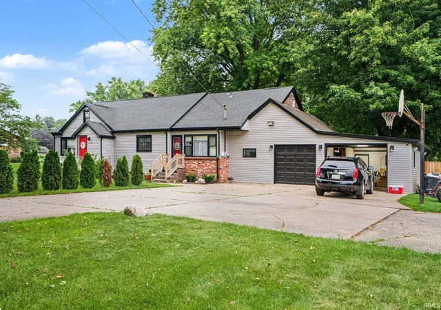 Photo 3 of Manufactured home for sale at 58489 County Rd 9, Elkhart, IN 46517 | MLS# 202633582 | Listing updated on 2026-08-28