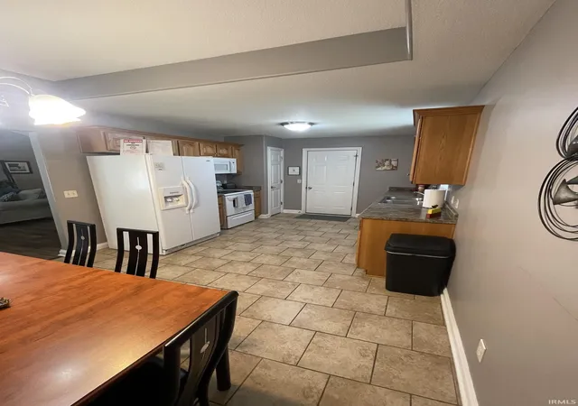 Photo 4 of Manufactured home for sale at 6817 King Lear Blvd, Fort Wayne, IN 46818 | MLS# 202633587 | Listing updated on 2026-09-14