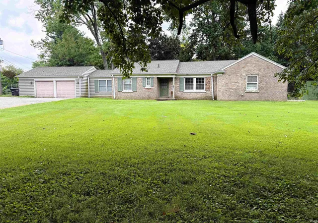Photo 2 of Manufactured home for sale at 6811 Newburgh Rd, Evansville, IN 47715 | MLS# 202633588 | Listing updated on 2026-08-19