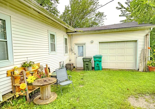 Photo 3 of Sale Pending at 404 N Meadow St, Otterbein, IN 47970 | MLS# 202633594 | Listing updated on 2026-08-19