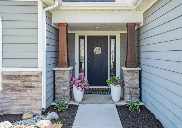 Photo 2 of Sale Pending at 851 Bingham Pass, Fort Wayne, IN 46845 | MLS# 202633599 | Listing updated on 2026-08-28