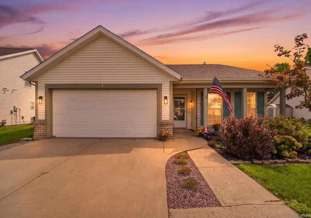 Photo 1 of Sale Pending at 1713 Waverly Dr, Lafayette, IN 47909 | MLS# 202633617 | Listing updated on 2026-09-01