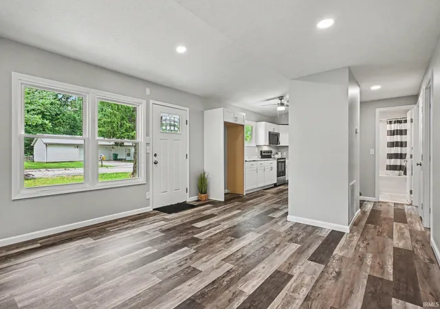 Photo 3 of Manufactured home for sale at 2508 Westside Dr, Warsaw, IN 46580 | MLS# 202633628 | Listing updated on 2026-08-26