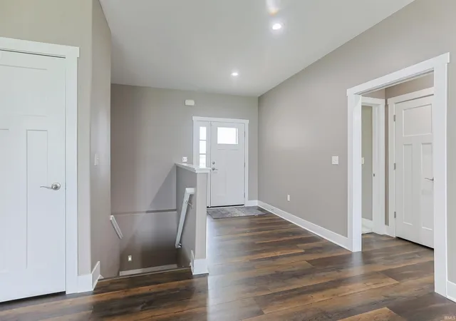 Photo 4 of Manufactured home for sale at 1725 Stoneham Dr, Mishawaka, IN 46544 | MLS# 202633635 | Listing updated on 2026-09-24