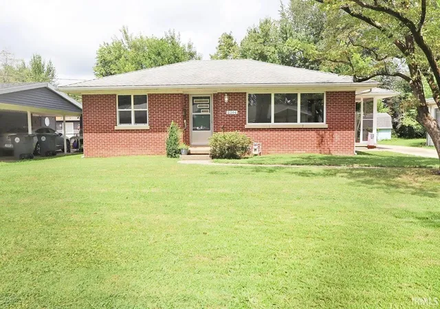 Photo 1 of Manufactured home for sale at 2306 E Florida St, Evansville, IN 47711 | MLS# 202633660 | Listing updated on 2026-09-15