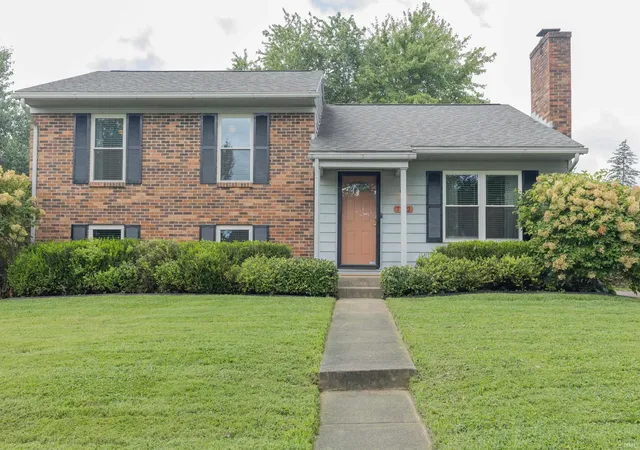 Photo 1 of Sale Pending at 7712 Dry Branch Rd, Evansville, IN 47711 | MLS# 202633661 | Listing updated on 2026-08-27