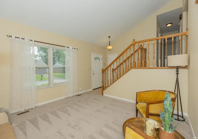 Photo 3 of Sale Pending at 7712 Dry Branch Rd, Evansville, IN 47711 | MLS# 202633661 | Listing updated on 2026-08-27