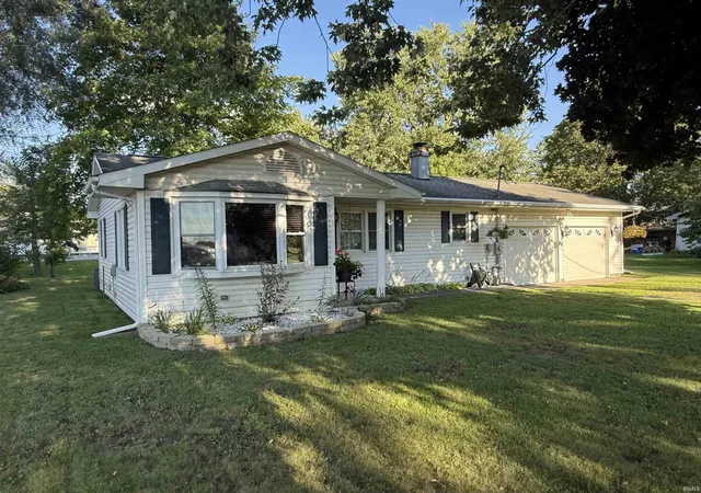 Photo 1 of Sale Pending at 504 N Main St, Topeka, IN 46571 | MLS# 202633676 | Listing updated on 2026-09-04