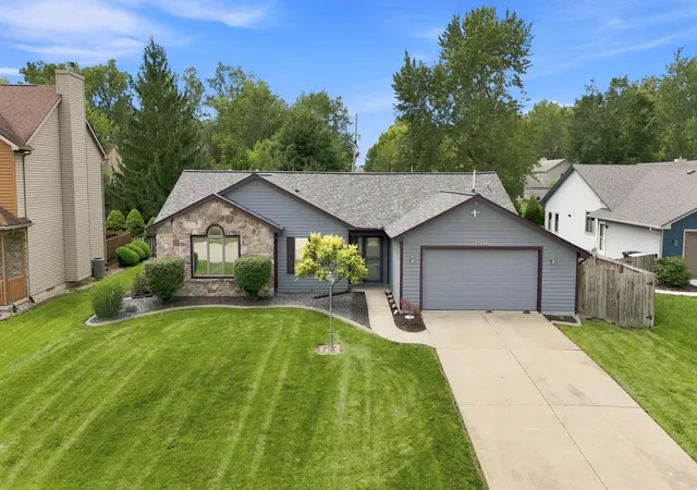 Photo 1 of Sale Pending at 610 Landsford Dr, Fort Wayne, IN 46825 | MLS# 202633691 | Listing updated on 2026-08-20