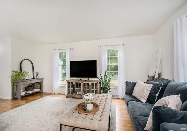 Photo 3 of Manufactured home for sale at 51910 N Shoreham Ct, South Bend, IN 46637 | MLS# 202633703 | Listing updated on 2026-09-30
