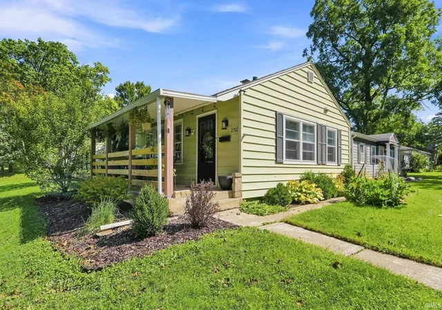 Photo 2 of Sale Pending at 2702 Leroy Ave, Fort Wayne, IN 46805 | MLS# 202633709 | Listing updated on 2026-09-06