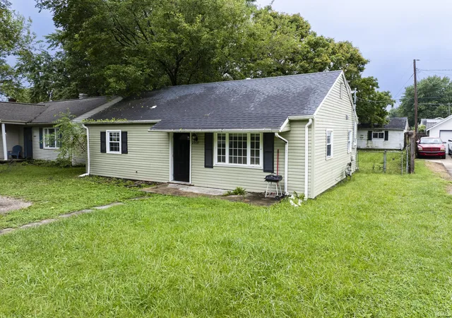 Photo 1 of Sale Pending at 2009 N Milton St, Muncie, IN 47303 | MLS# 202633712 | Listing updated on 2026-08-21