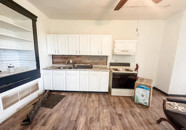 Photo 3 of Manufactured home for sale at 1446 E Lovers Ln Rd, Peru, IN 46970 | MLS# 202633718 | Listing updated on 2026-09-03