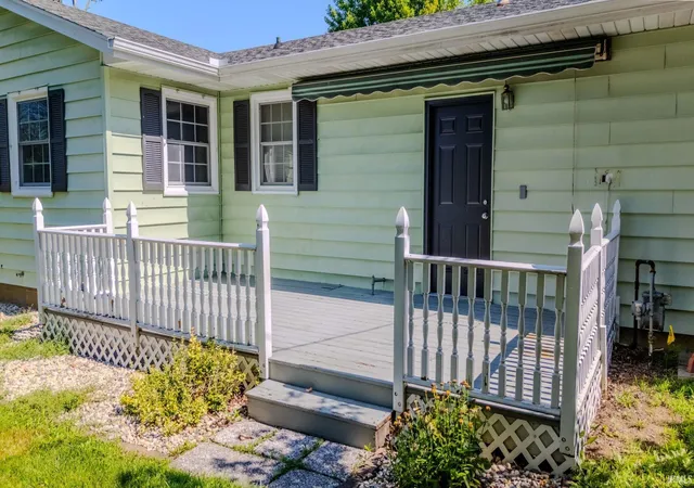 Photo 3 of Manufactured home for sale at 1240 Helms Dr, Wabash, IN 46992 | MLS# 202633722 | Listing updated on 2026-09-09
