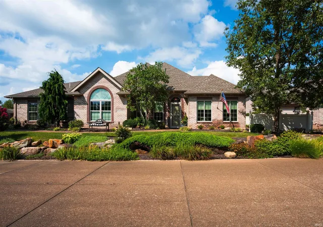 Photo 1 of Sale Pending at 8024 Wolf Crk Ct, Evansville, IN 47712 | MLS# 202633730 | Listing updated on 2026-09-01