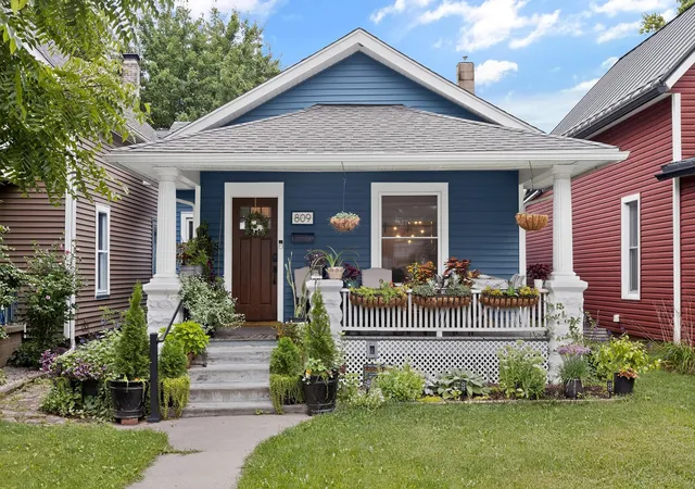 Photo 2 of Sale Pending at 809 Emerson St, Goshen, IN 46526 | MLS# 202633761 | Listing updated on 2026-08-21