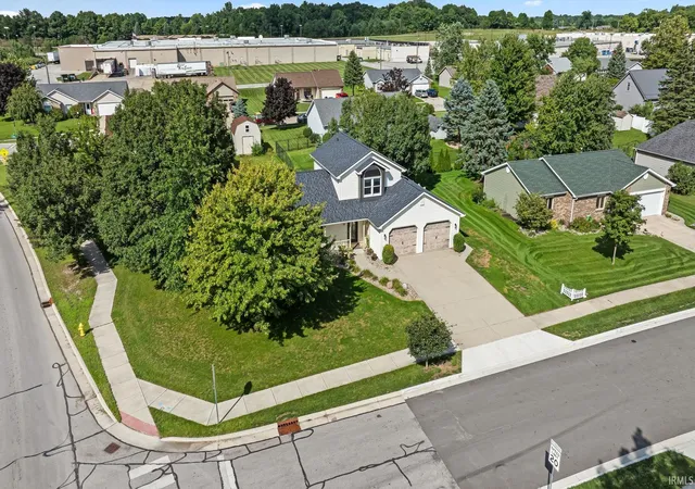 Photo 3 of Sale Pending at 312 Morning Wind Pl, Kendallville, IN 46755 | MLS# 202633765 | Listing updated on 2026-08-22