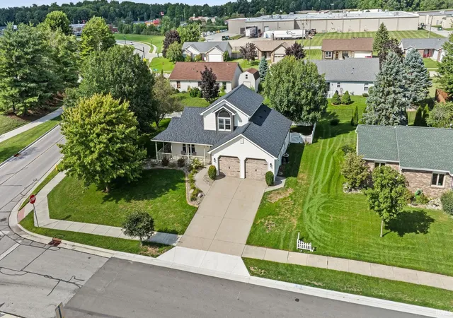 Photo 4 of Sale Pending at 312 Morning Wind Pl, Kendallville, IN 46755 | MLS# 202633765 | Listing updated on 2026-08-22